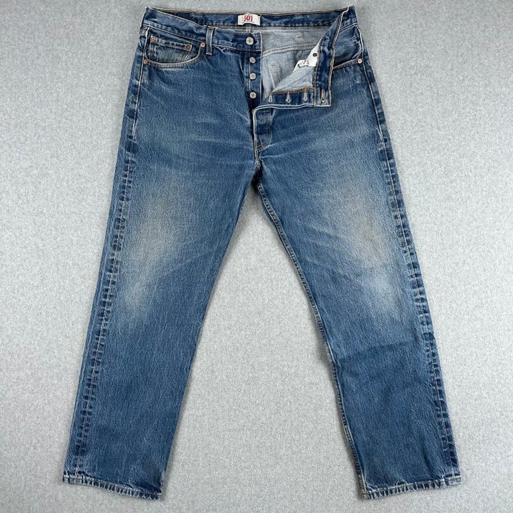 Levis 501 Men Straight Leg Button Fly Jeans Size 40x34 (36x31) Medium Wash Denim